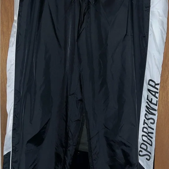 Nike Black and White Athletic Pants - Picture 6 of 11